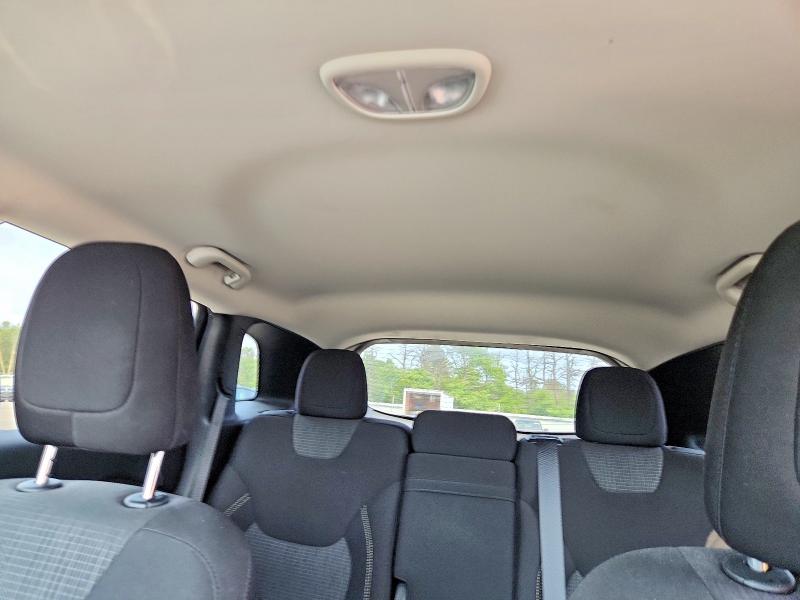 Photo 10 from auction – 2015 JEEP CHEROKEE with VIN 1C4PJLCB7FW782880