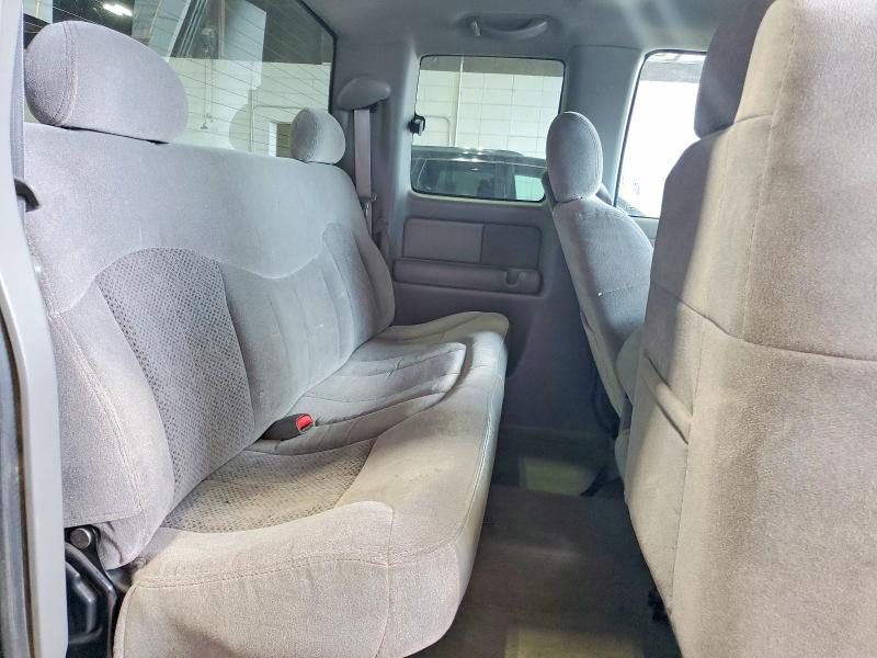 Photo 10 from auction – 2000 CHEVROLET SILVERADO with VIN 1GCEK19T0YZ193101