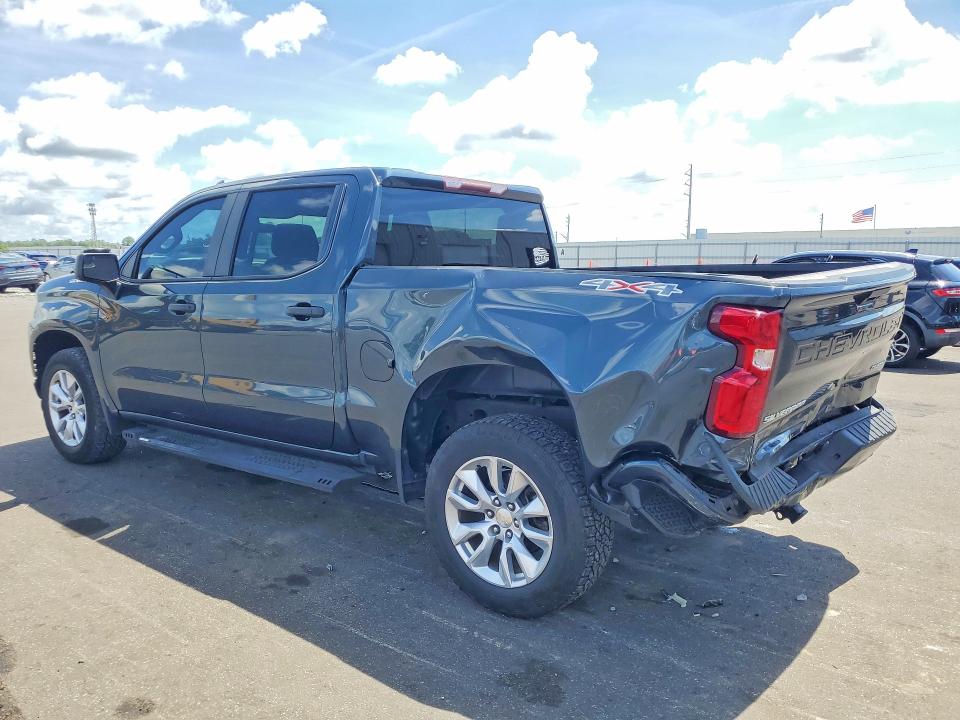 Photo 2 from auction – 2019 CHEVROLET SILVERADO K1500 with VIN 3GCPYBEH8KG304029