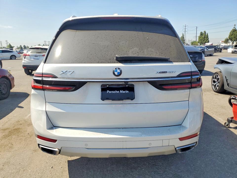 Photo 6 from auction – 2023 BMW X7 with VIN 5UX23EM02P9P25417
