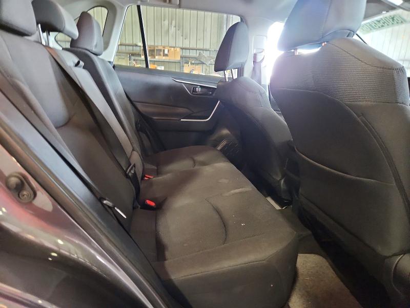 Photo 11 from auction – 2021 TOYOTA RAV4 with VIN 2T3F1RFV2MW181876