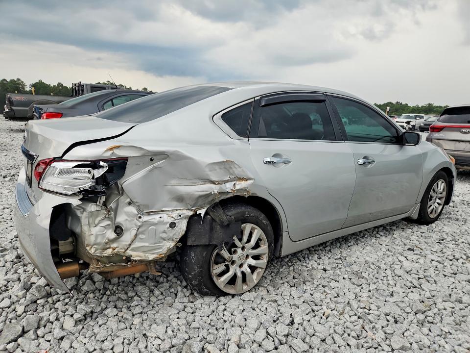 Photo 3 from auction – 2017 NISSAN ALTIMA with VIN 1N4AL3AP2HC273210