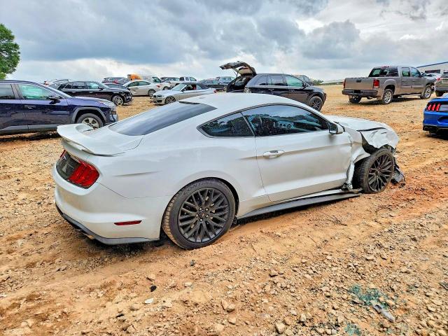 Photo 3 from auction – 2019 FORD MUSTANG with VIN 1FA6P8CF4K5133750