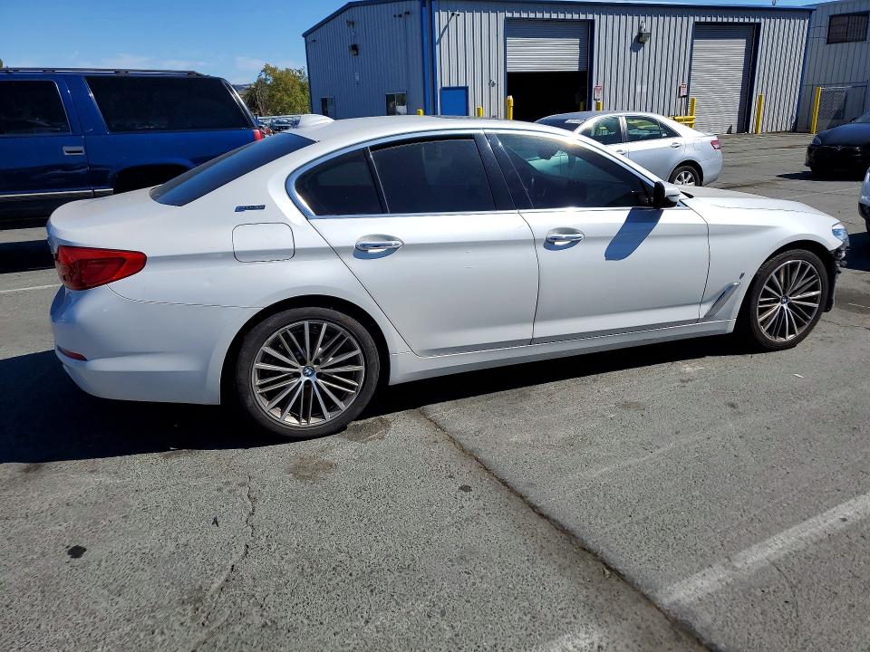 Photo 3 from auction – 2018 BMW 530E with VIN WBAJA9C56JB251718