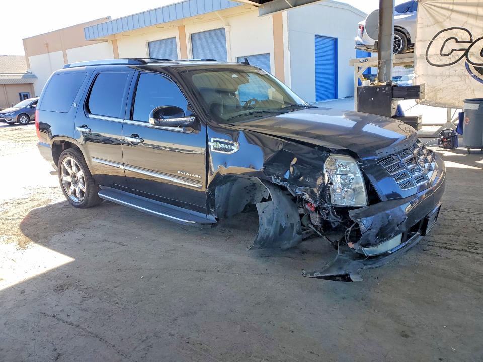 Photo 4 from auction – 2010 CADILLAC ESCALADE with VIN 1GYUKEEJ3AR167406