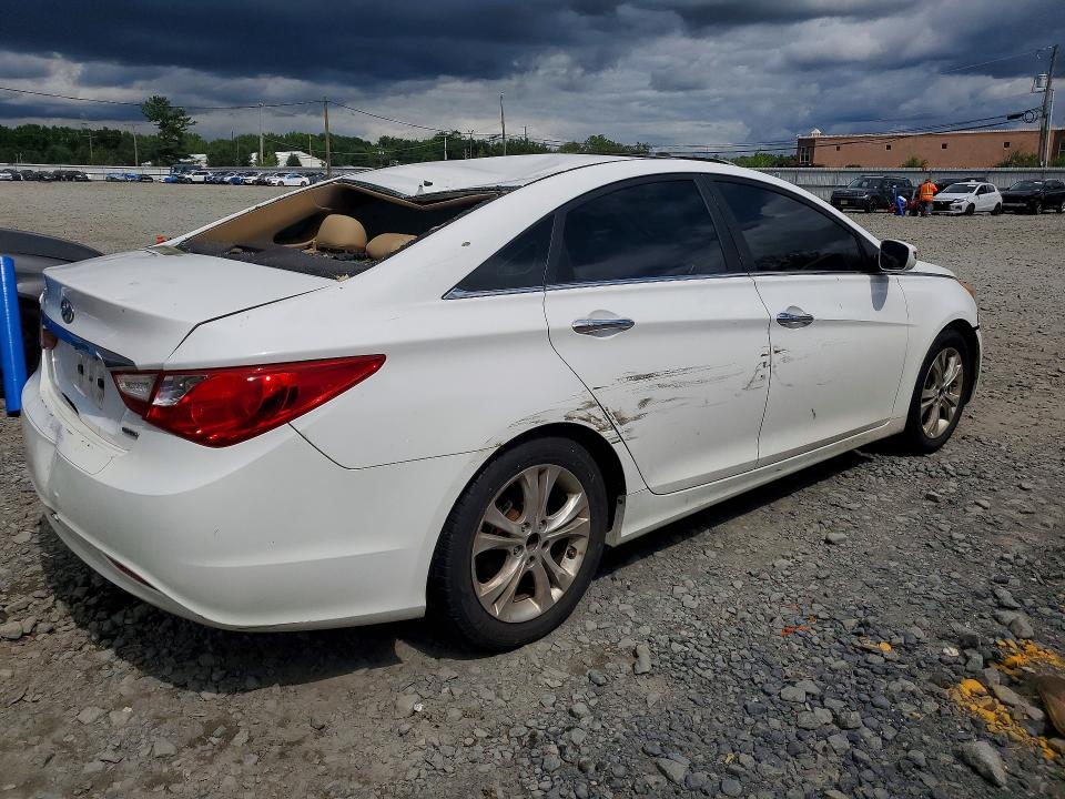 Foto 3 de la subasta – 2013 HYUNDAI SONATA con VIN 5NPEC4AC5DH625385