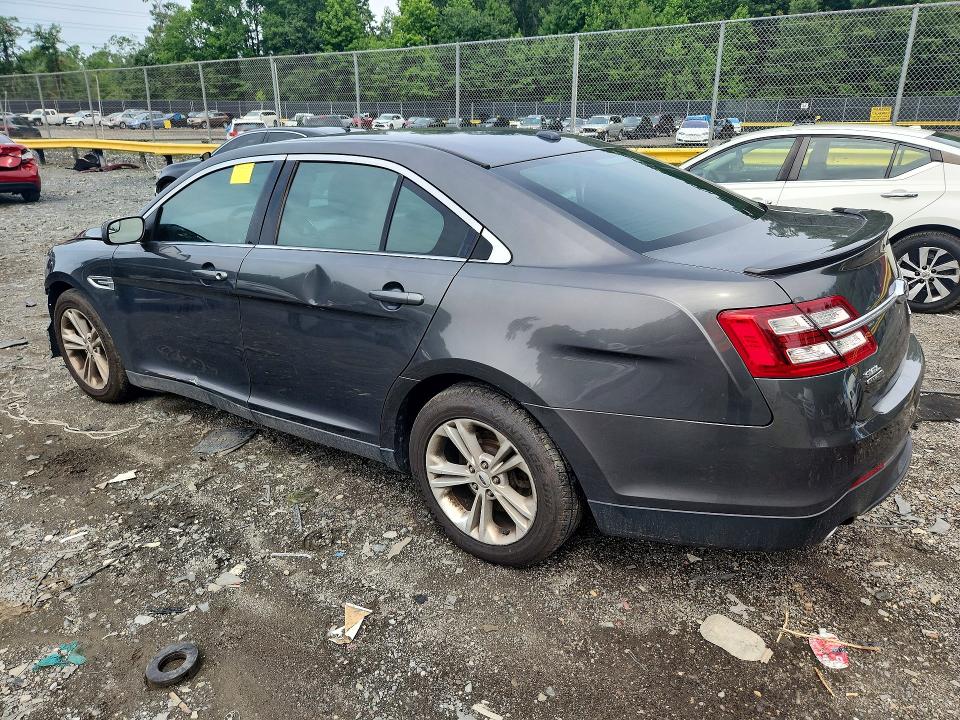 Photo 2 from auction – 2018 FORD TAURUS with VIN 1FAHP2E82JG103153