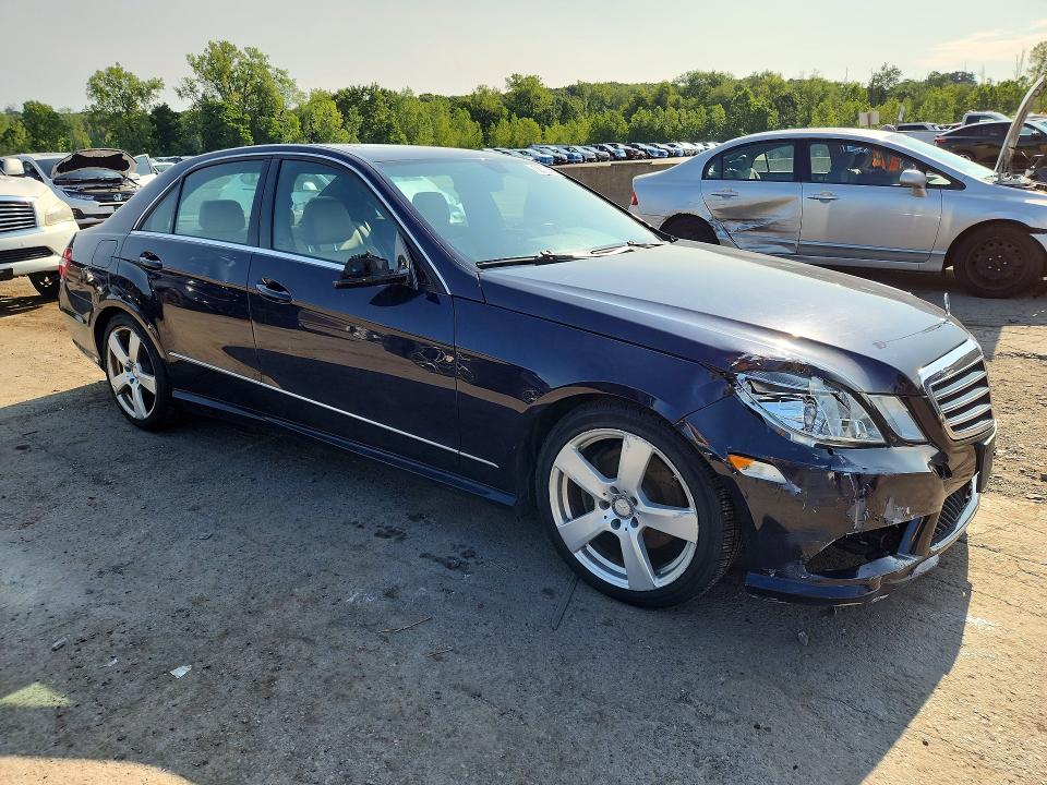Photo 4 from auction – 2011 MERCEDES-BENZ E with VIN WDDHF8HB3BA484223