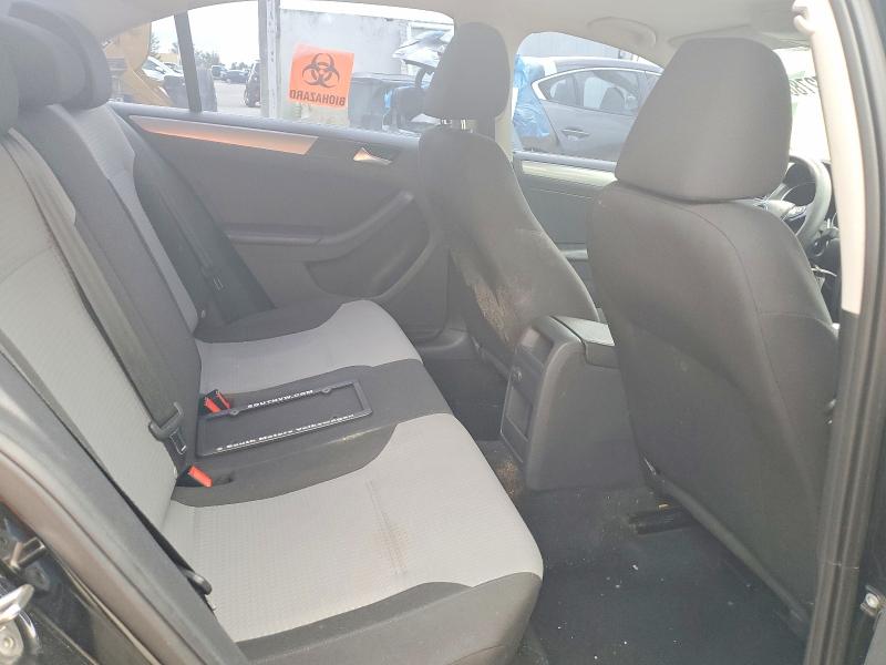 Снимка 10 от търг – 2017 VOLKSWAGEN JETTA с VIN 3VW2B7AJ4HM289988