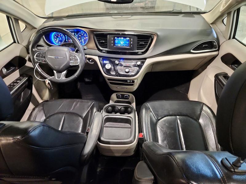 Photo 8 from auction – 2017 CHRYSLER PACIFICA with VIN 2C4RC1BG6HR613076