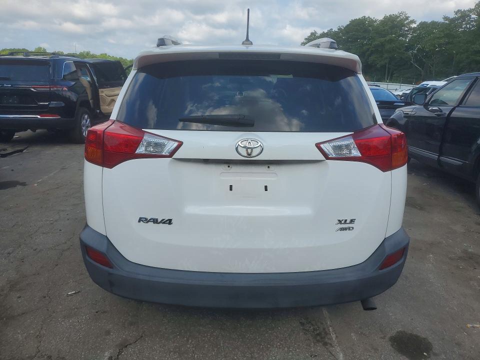 Photo 6 from auction – 2015 TOYOTA RAV4 with VIN 2T3RFREV0FW392156