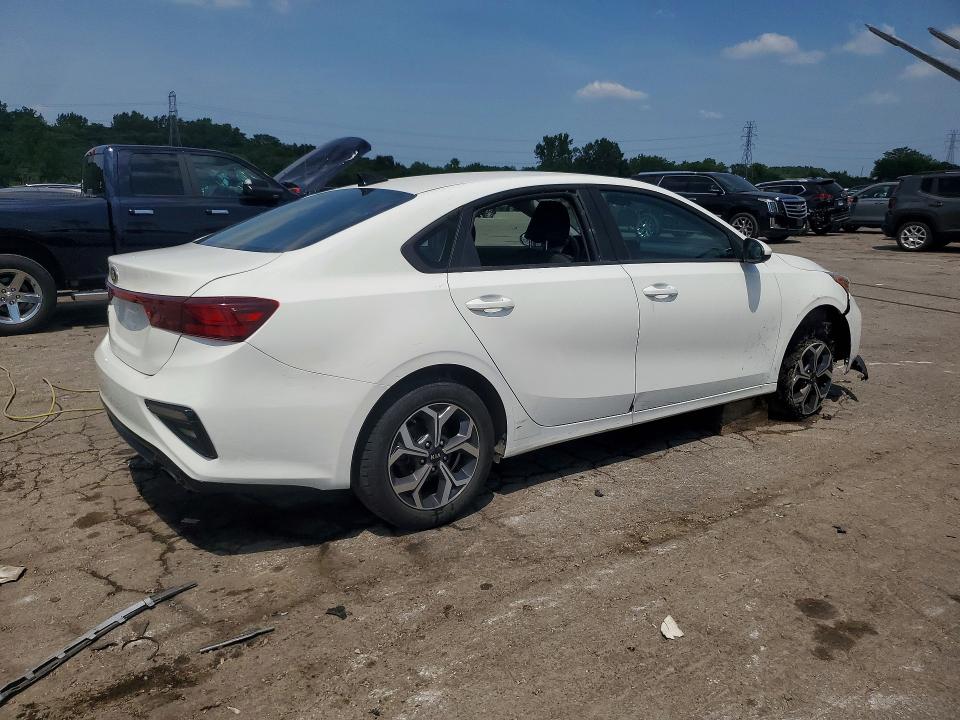 Photo 3 from auction – 2021 KIA FORTE with VIN 3KPF24AD1ME362381