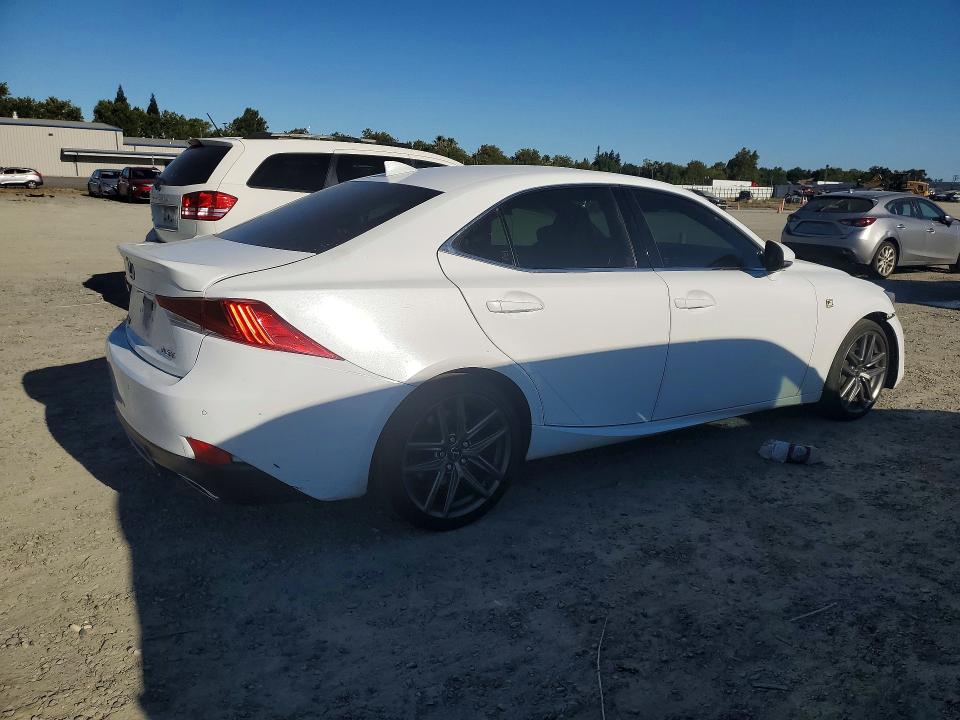 Photo 3 from auction – 2018 LEXUS IS with VIN JTHBA1D20J5081320