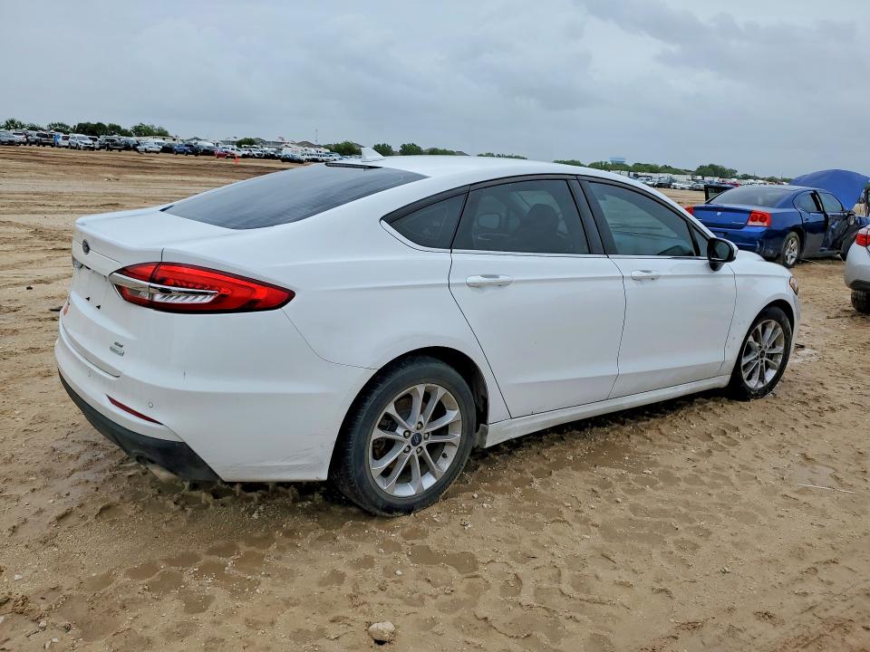 Photo 3 from auction – 2020 FORD FUSION with VIN 3FA6P0HD9LR249145