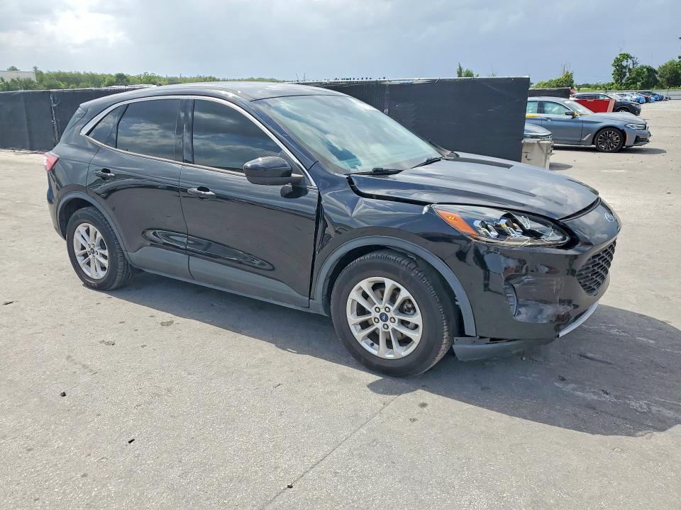 Photo 4 from auction – 2020 FORD ESCAPE SE FWD with VIN 1FMCU0G68LUA23935