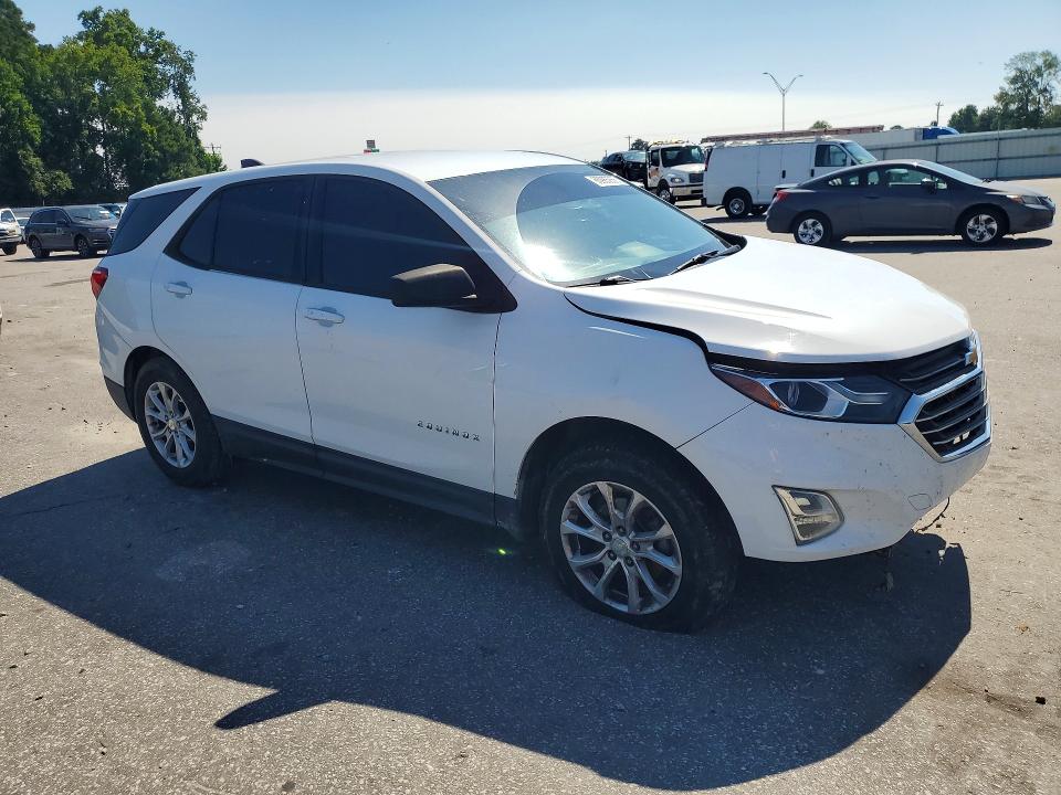 Photo 4 from auction – 2018 CHEVROLET EQUINOX with VIN 3GNAXHEV3JL104240