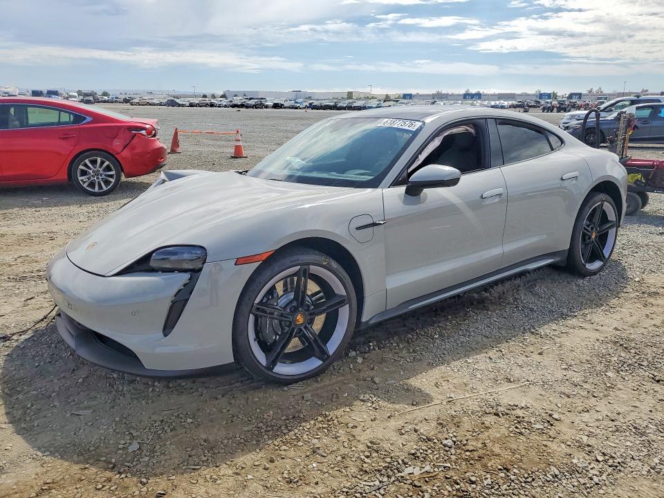 2024 PORSCHE TAYCAN