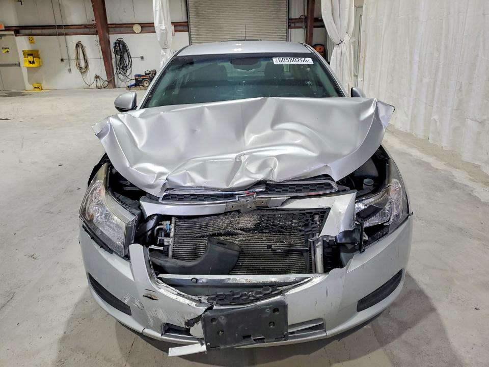 Photo 5 from auction – 2014 CHEVROLET CRUZE with VIN 1G1PC5SB5E7306961
