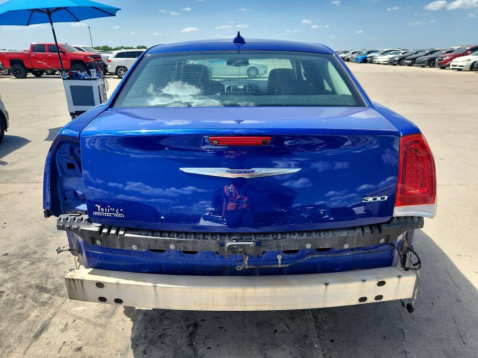 Photo 6 from auction – 2019 CHRYSLER 300 with VIN 2C3CCAAG1KH517204