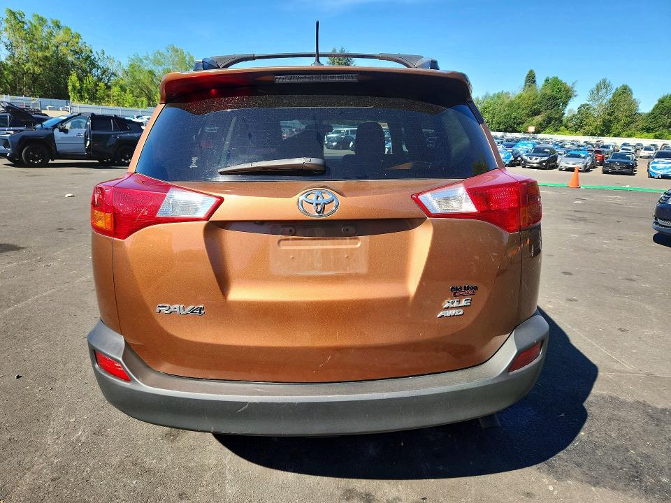 Photo 6 from auction – 2014 TOYOTA RAV4 with VIN JTMRFREV9ED064441
