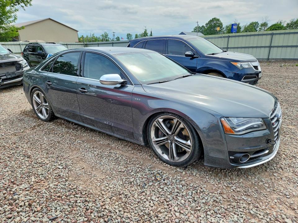 Zdjęcie 4 z aukcji – 2013 AUDI S8 z VIN WAUD2AFD4DN022682