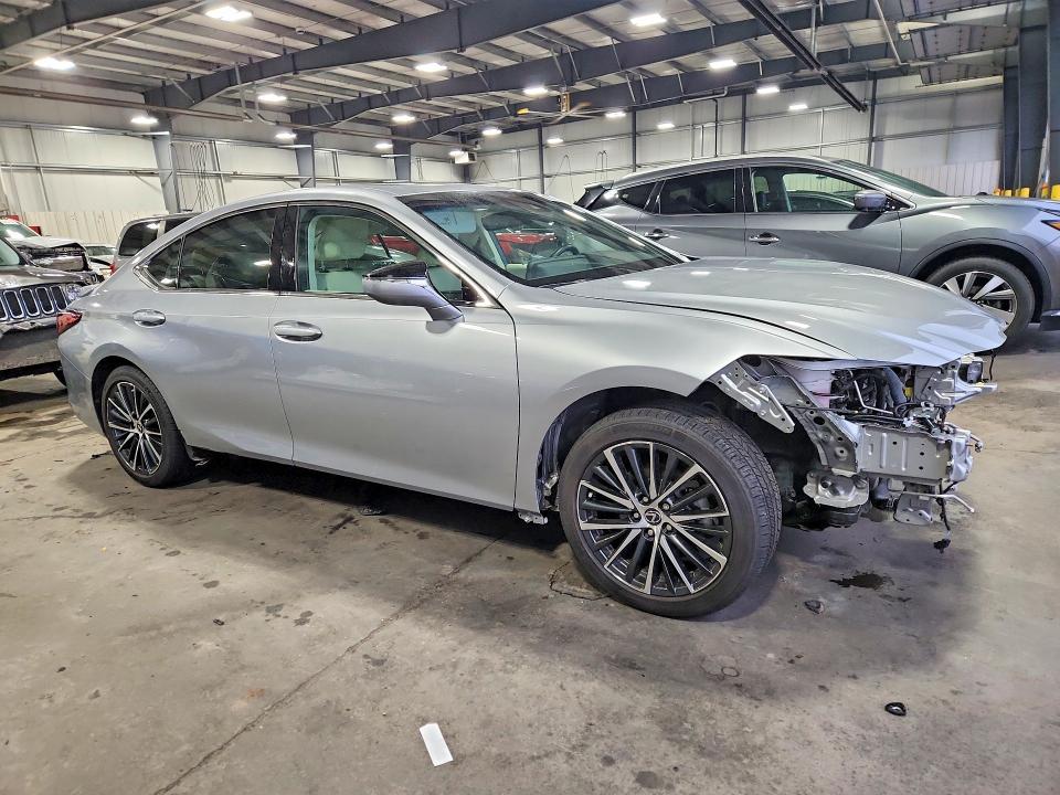 Photo 4 from auction – 2022 LEXUS ES 250 with VIN 58AD11D17NU009418
