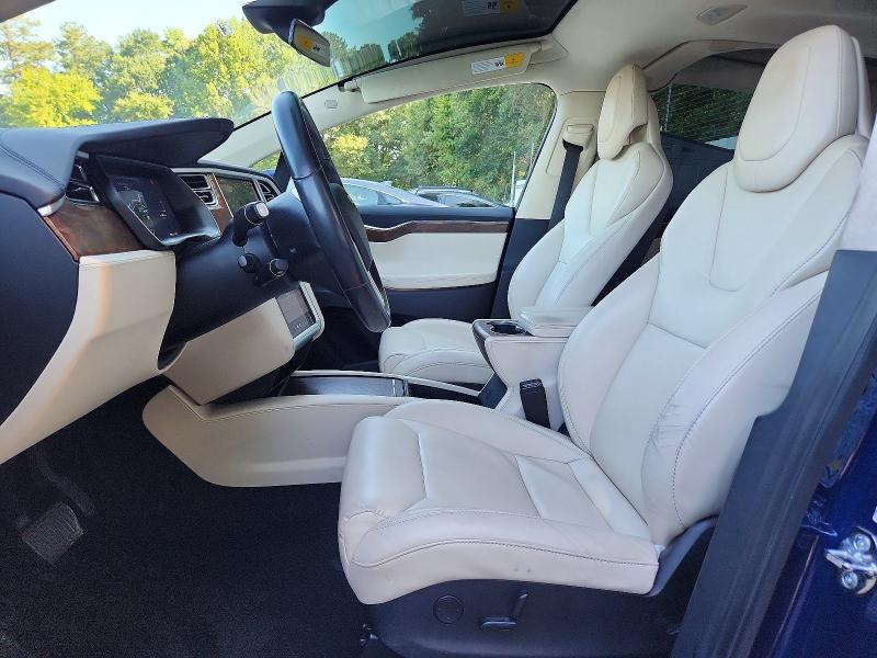 Photo 7 from auction – 2017 TESLA MODEL X with VIN 5YJXCBE2XHF077371