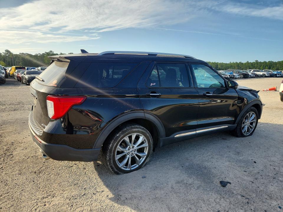 Photo 3 from auction – 2021 FORD EXPLORER with VIN 1FMSK8FH2MGB07395