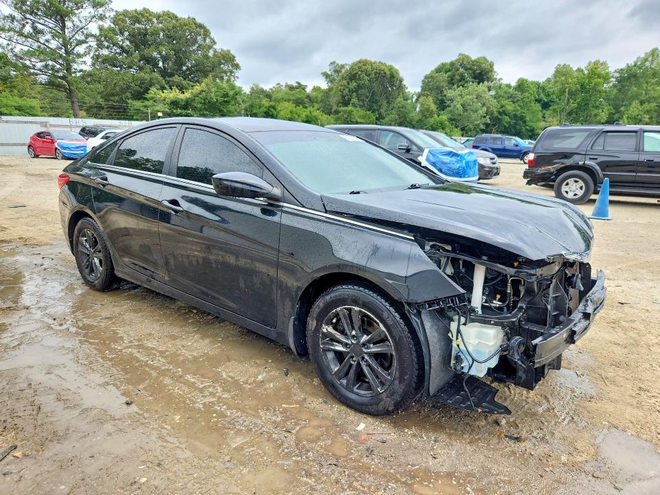Photo 4 from auction – 2013 HYUNDAI SONATA with VIN 5NPEB4ACXDH651371