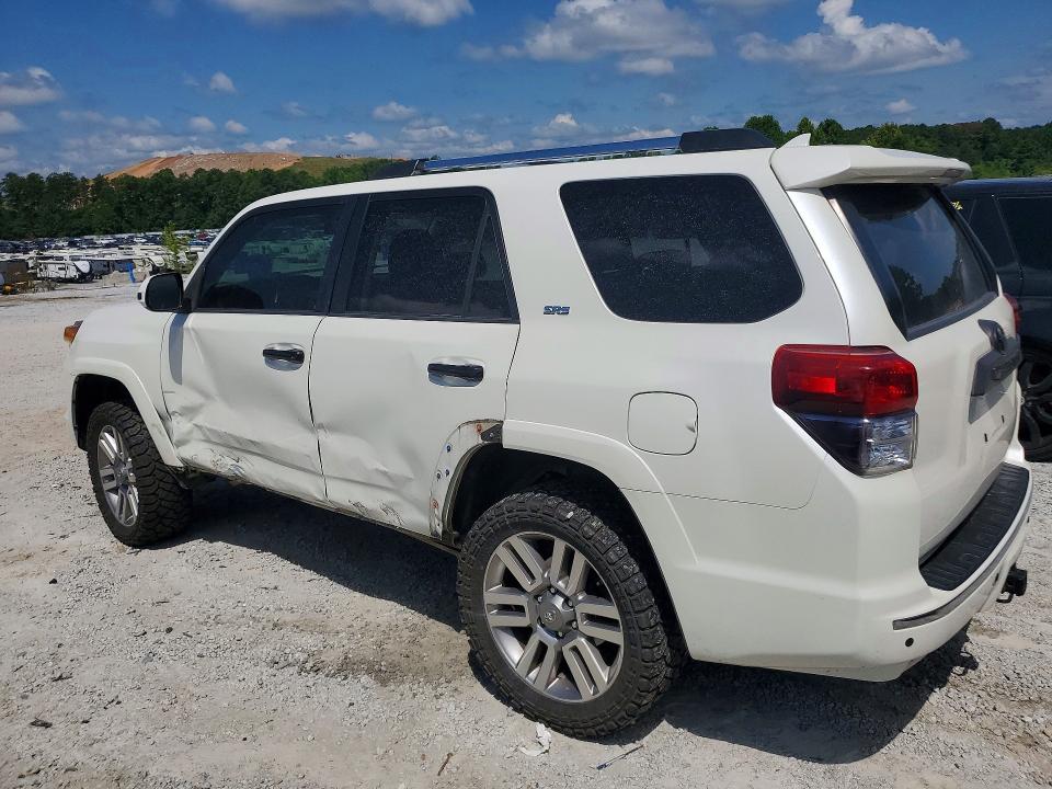 Photo 2 from auction – 2011 TOYOTA 4RUNNER with VIN JTEZU5JR0B5024726