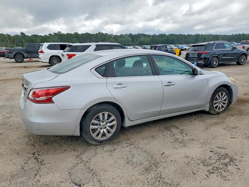 Photo 3 from auction – 2013 NISSAN ALTIMA with VIN 1N4AL3AP9DN509477