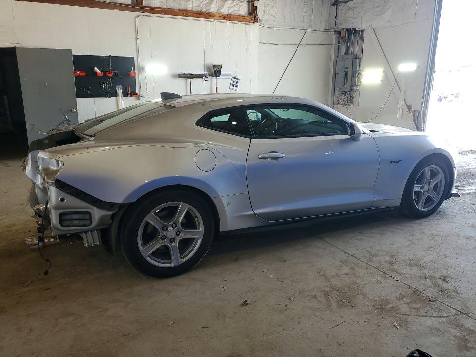 Photo 3 from auction – 2018 CHEVROLET CAMARO with VIN 1G1FB1RX9J0175450