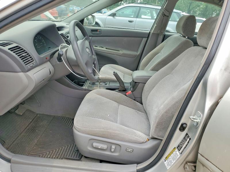 Photo 7 from auction – 2004 TOYOTA CAMRY with VIN 4T1BE32K14U847386