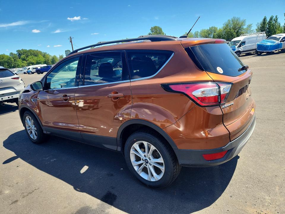Photo 2 from auction – 2017 FORD ESCAPE with VIN 1FMCU9GDXHUE56151