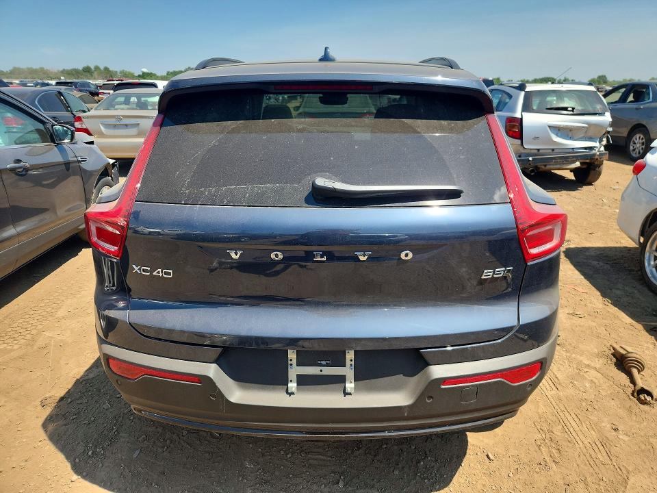 Photo 6 from auction – 2026 VOLVO XC40 with VIN YV4L12UM8T2777972