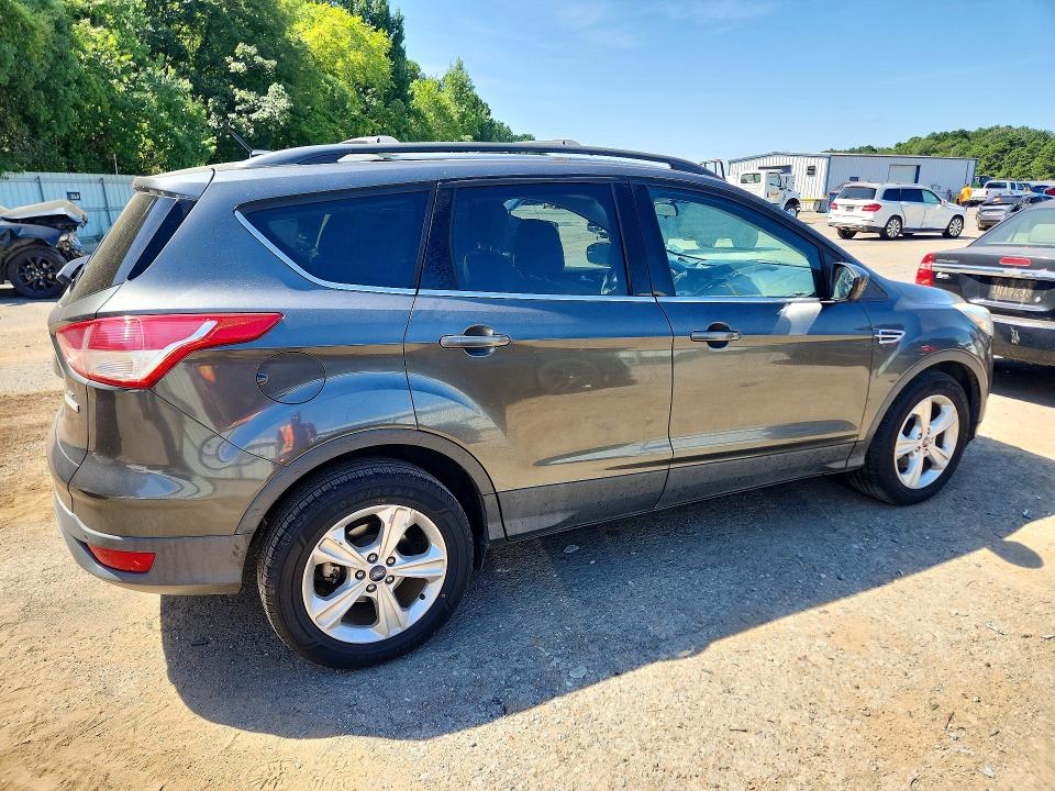 Photo 3 from auction – 2016 FORD ESCAPE with VIN 1FMCU0GX5GUC05591
