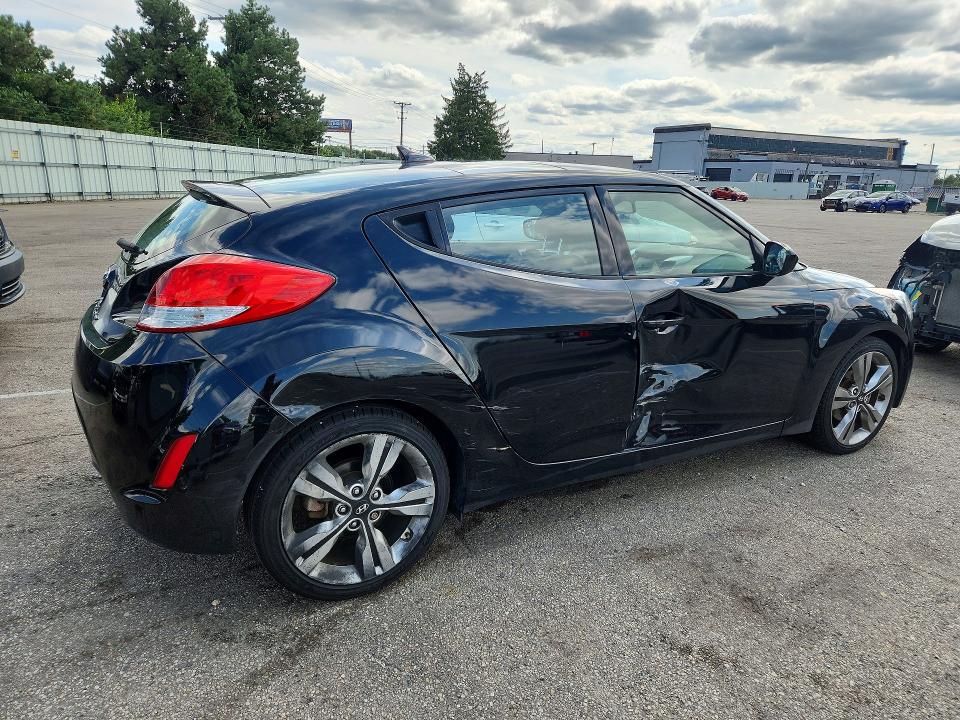 Photo 3 from auction – 2017 HYUNDAI VELOSTER with VIN KMHTC6AD6HU323395