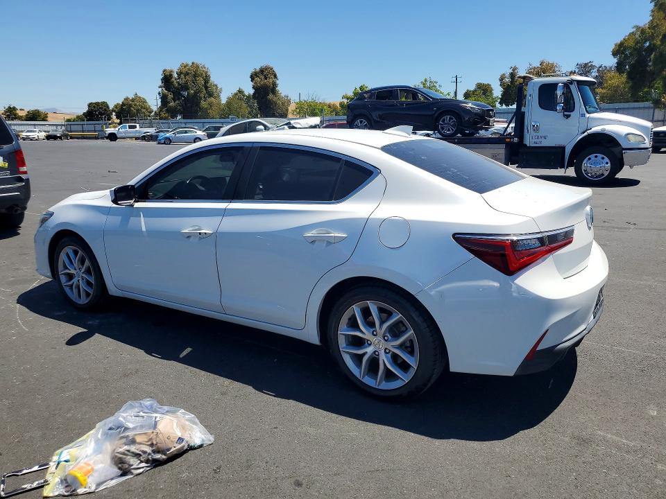 Photo 2 from auction – 2019 ACURA ILX with VIN 19UDE2F33KA014585