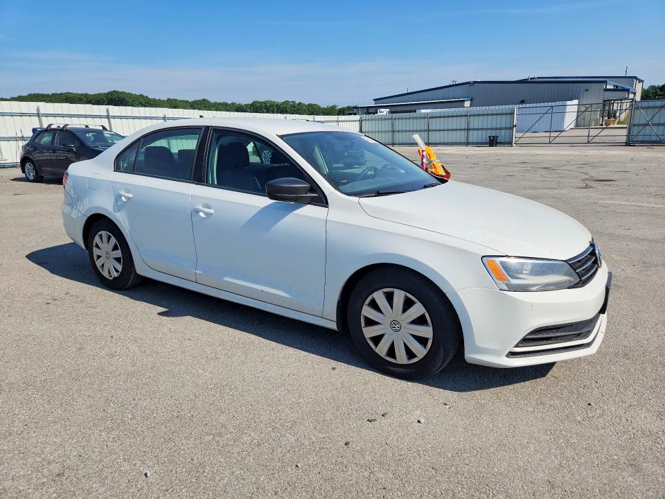 Photo 4 from auction – 2016 VOLKSWAGEN JETTA with VIN 3VW167AJ6GM255193
