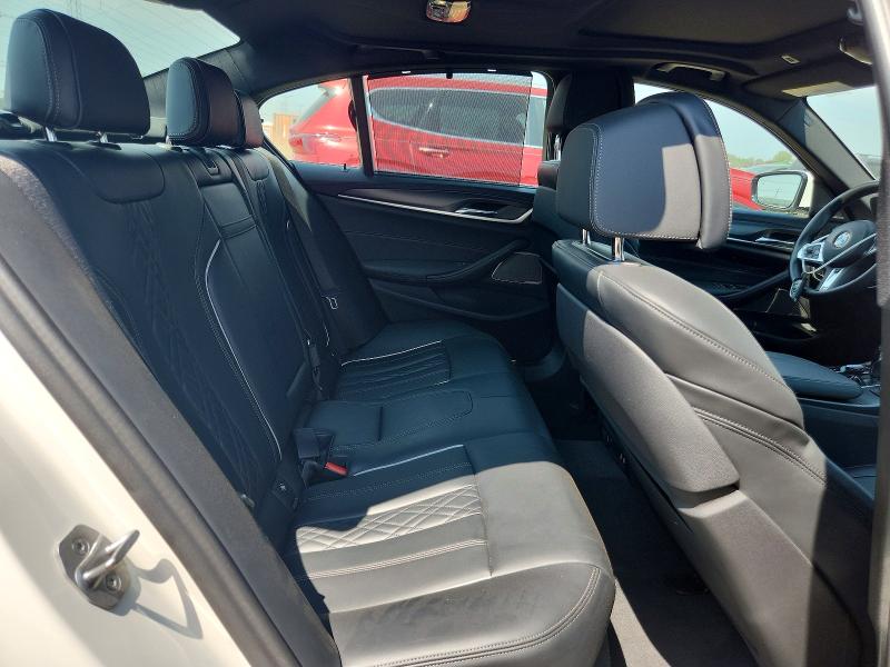 Photo 10 from auction – 2022 BMW M550XI with VIN WBA13BK0XNCJ52830