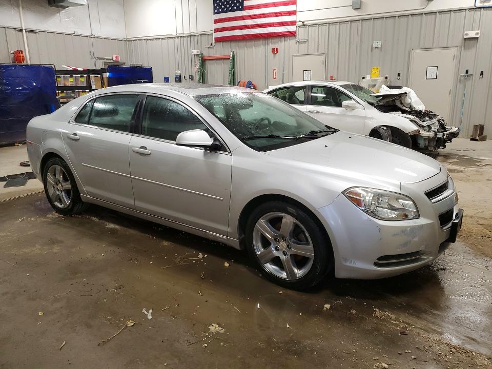 Foto 4 de la subasta – 2011 CHEVROLET MALIBU con VIN 1G1ZD5E71BF389917