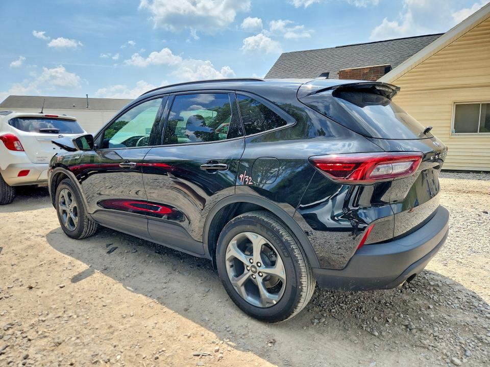 Photo 2 from auction – 2025 FORD ESCAPE with VIN 1FMCU9MN3SUB12956
