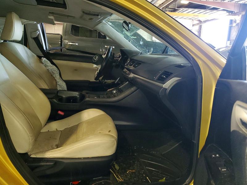 Photo 7 from auction – 2011 LEXUS CT with VIN JTHKD5BH9B2030889