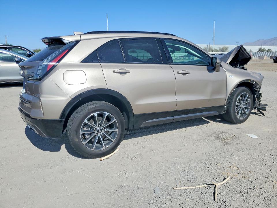 Photo 3 from auction – 2024 CADILLAC XT4 with VIN 1GYFZER45RF211945