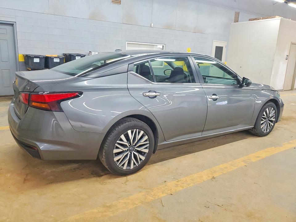 Photo 3 from auction – 2024 NISSAN ALTIMA with VIN 1N4BL4DV5RN336441