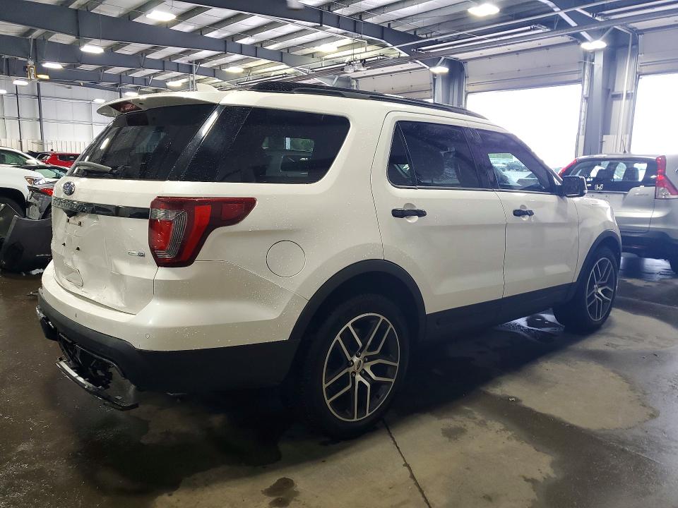 Photo 3 from auction – 2016 FORD EXPLORER with VIN 1FM5K8GT1GGA53740