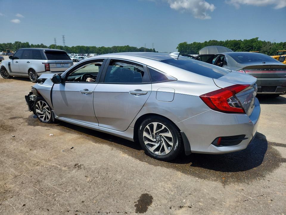 Photo 2 from auction – 2017 HONDA CIVIC with VIN 19XFC2F7XHE070030