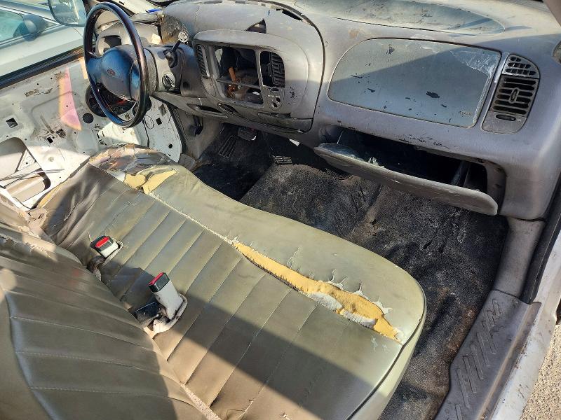 Photo 8 from auction – 1998 FORD F150 with VIN 2FTZF1723WCA41503