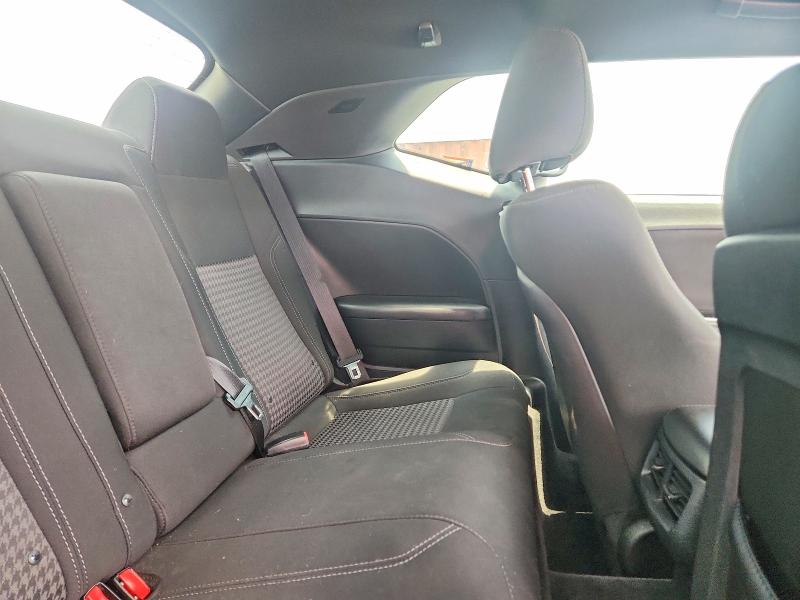 Photo 10 from auction – 2016 DODGE CHALLENGER with VIN 2C3CDZAG6GH183822