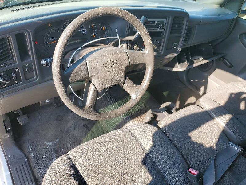 Photo 8 from auction – 2004 CHEVROLET SILVERADO with VIN 1GCEC14TX4Z121465